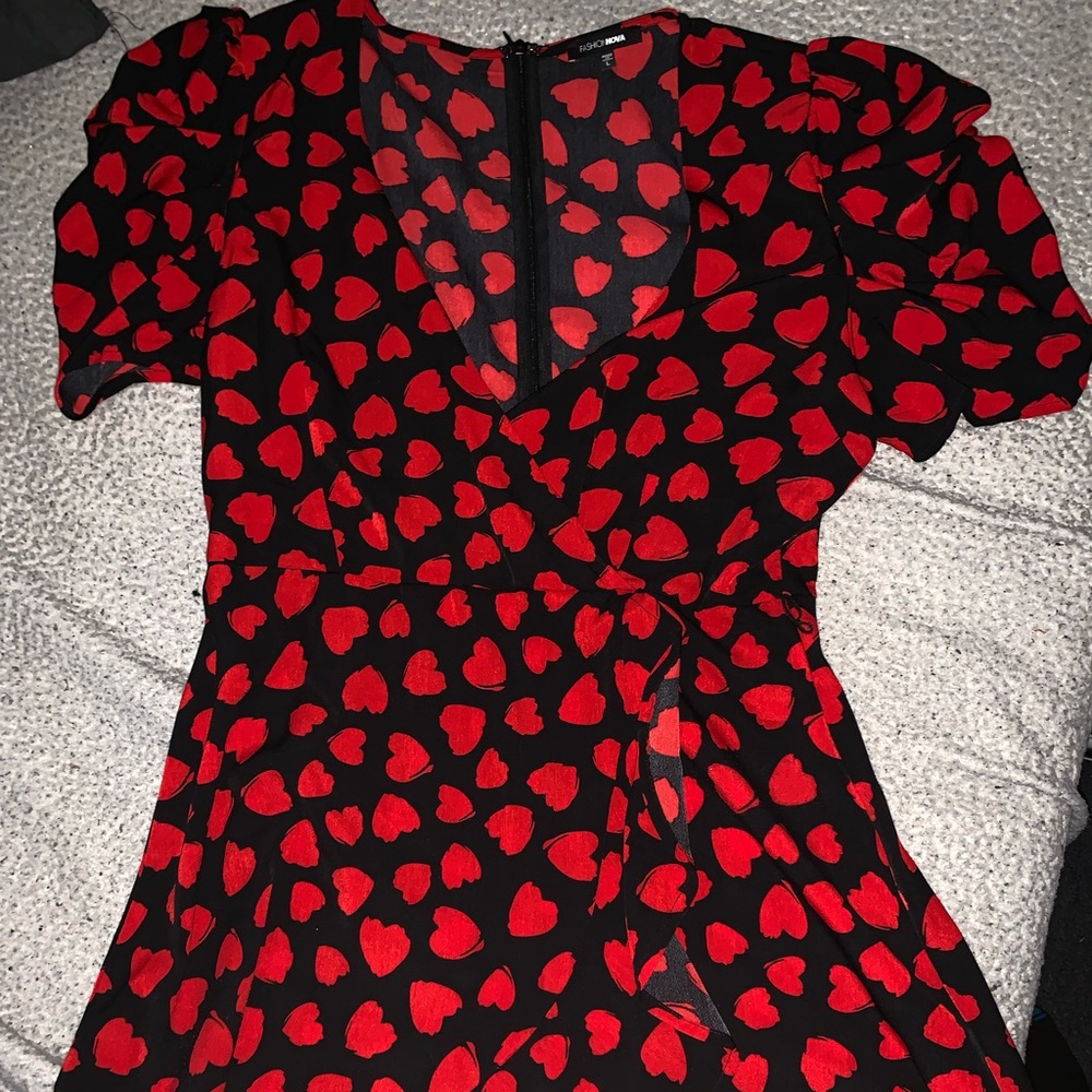 Fashion Nova Heart Dress sz L
